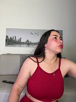 SophieRoyals online show from May 31, 2026, 2:13 pm