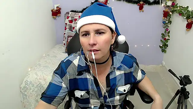 victoria jones online show from December 23, 2024, 2:07 pm