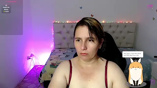 Snapshot of victoria_jones chatting on April 27, 2026, 2:04 pm victoria jones online show from April 27, 2026, 2:04 pm