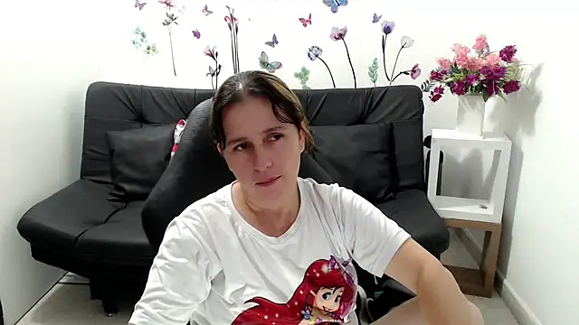 Snapshot of victoria_jones chatting on May 9, 2026, 12:21 pm victoria jones online show from May 9, 2026, 12:21 pm