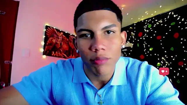 Snapshot of Damian_latinxxx chatting on January 3, 2025, 6:01 am Damian latinxxx online show from January 3, 2025, 6:01 am