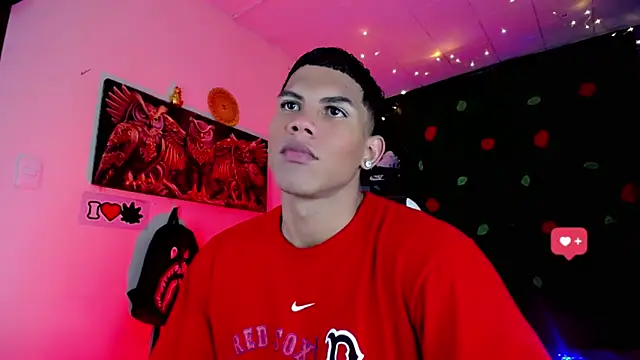 Snapshot of Damian_latinxxx chatting on January 8, 2025, 2:46 am Damian latinxxx online show from January 8, 2025, 2:46 am