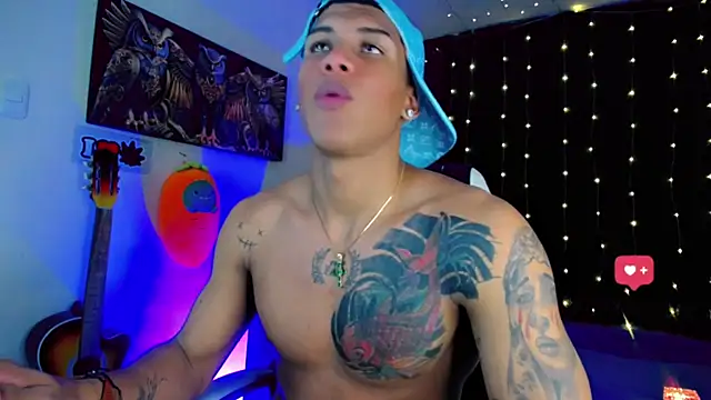 Snapshot of Damian_latinxxx chatting on January 11, 2025, 5:31 am Damian latinxxx online show from January 11, 2025, 5:31 am