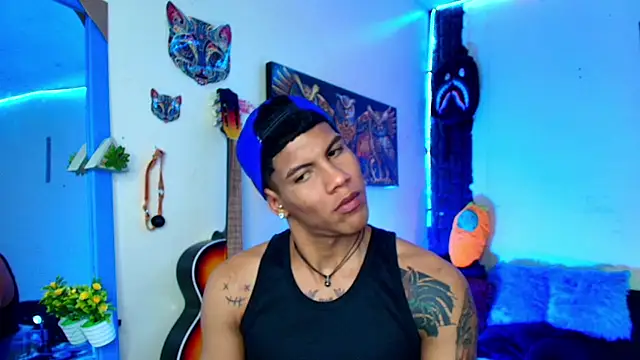 Snapshot of Damian_latinxxx chatting on January 30, 2025, 9:15 am Damian latinxxx online show from January 30, 2025, 9:15 am