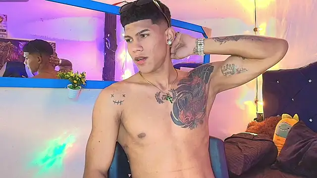 Snapshot of Damian_latinxxx chatting on February 13, 2025, 9:41 am Damian latinxxx online show from February 13, 2025, 9:41 am