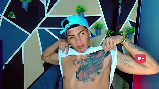 Snapshot of Damian_latinxxx chatting on February 22, 2025, 9:34 am Damian latinxxx online show from February 22, 2025, 9:34 am