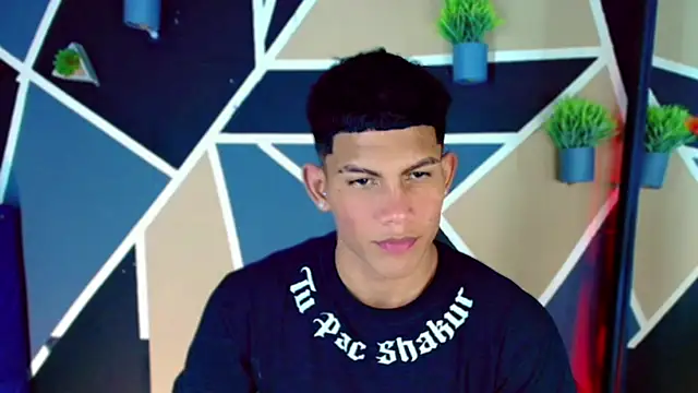 Snapshot of Damian_latinxxx chatting on February 23, 2025, 2:29 am Damian latinxxx online show from February 23, 2025, 2:29 am