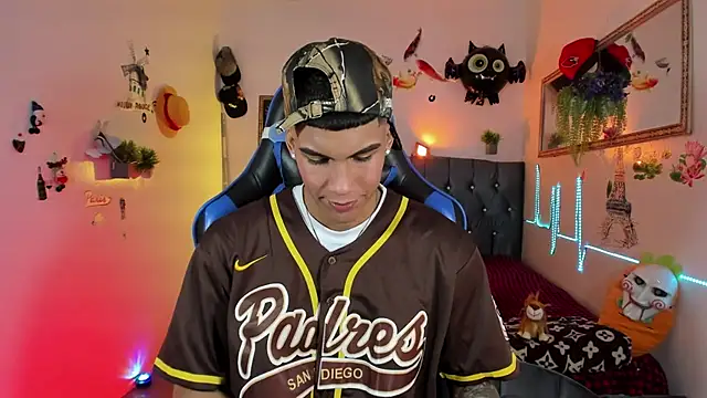 Damian latinxxx online show from November 7, 2025, 3:17 am