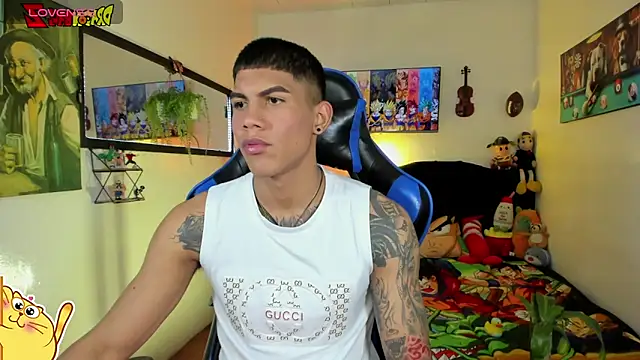 Damian latinxxx online show from May 13, 2026, 3:04 am