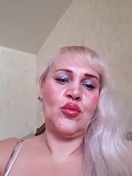 Snapshot of IsabellaBoni chatting on February 12, 2025, 11:29 am IsabellaBoni online show from February 12, 2025, 11:29 am