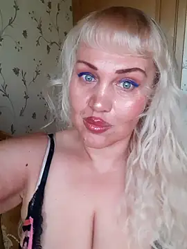 Snapshot of IsabellaBoni chatting on October 11, 2025, 6:12 am IsabellaBoni online show from October 11, 2025, 6:12 am