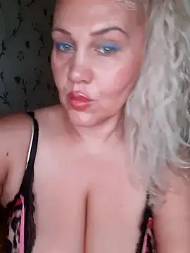 Snapshot of IsabellaBoni chatting on October 25, 2025, 6:21 am IsabellaBoni online show from October 25, 2025, 6:21 am