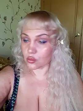 IsabellaBoni online show from May 14, 2026, 6:42 am