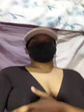 Snapshot of Tharukasenevirathne chatting on June 4, 2026, 4:24 pm Tharukasenevirathne online show from June 4, 2026, 4:24 pm