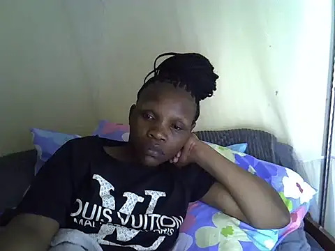 Snapshot of Sweet_serah chatting on October 8, 2025, 6:38 pm Sweet serah online show from October 8, 2025, 6:38 pm