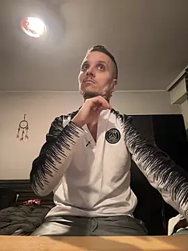 Snapshot of BWC69_69_69 chatting on December 29, 2024, 4:40 pm BWC69 69 69 online show from December 29, 2024, 4:40 pm