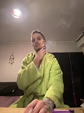 Snapshot of BWC69_69_69 chatting on December 17, 2025, 9:32 pm BWC69 69 69 online show from December 17, 2025, 9:32 pm