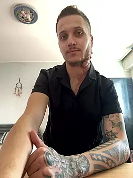 Snapshot of BWC69_69_69 chatting on January 9, 2026, 11:02 am BWC69 69 69 online show from January 9, 2026, 11:02 am