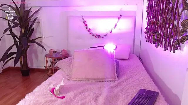 sweet blueberry  online show from March 10, 2025, 4:46 pm