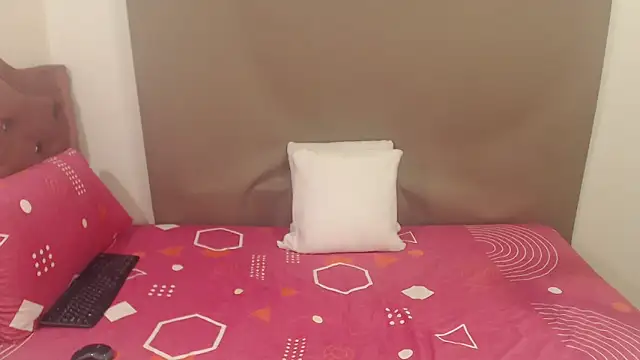 kimberlyjamexxx online show from March 28, 2026, 4:45 am