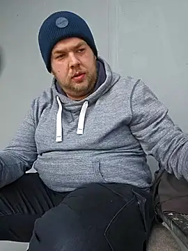 PupW0lfy online show from January 20, 2025, 11:24 am