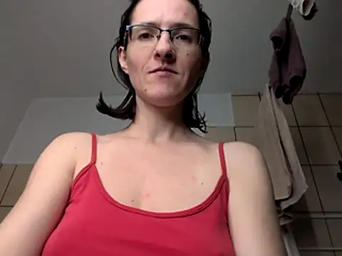 Milky hairy mommy online show from November 9, 2025, 8:40 pm