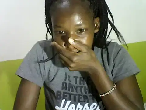 Snapshot of Claris2 chatting on February 6, 2025, 7:29 pm Claris2 online show from February 6, 2025, 7:29 pm