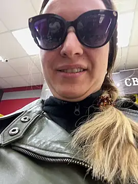 OlgaBuzzz online show from March 19, 2025, 6:46 am