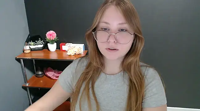 Snapshot of lady_minx chatting on December 5, 2024, 10:33 am lady minx online show from December 5, 2024, 10:33 am