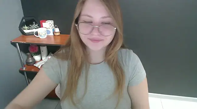 Snapshot of lady_minx chatting on December 20, 2024, 7:44 am lady minx online show from December 20, 2024, 7:44 am