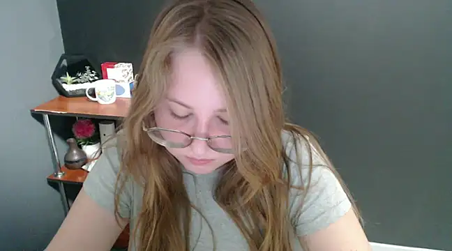 Snapshot of lady_minx chatting on December 20, 2024, 11:00 am lady minx online show from December 20, 2024, 11:00 am