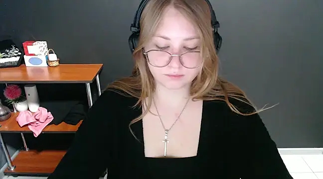 Snapshot of lady_minx chatting on January 7, 2025, 11:05 am lady minx online show from January 7, 2025, 11:05 am