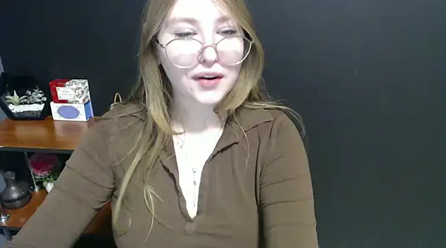 Snapshot of lady_minx chatting on January 17, 2025, 10:44 am lady minx online show from January 17, 2025, 10:44 am