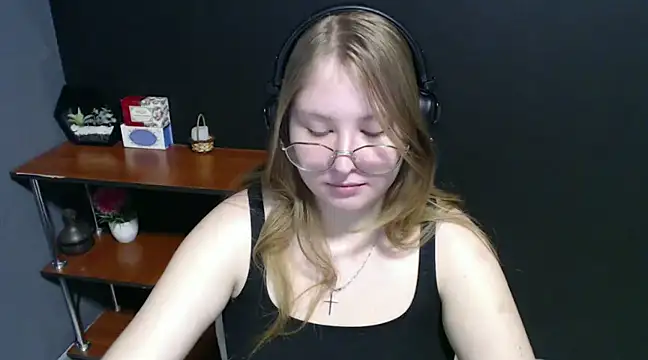 Snapshot of lady_minx chatting on January 24, 2025, 10:53 am lady minx online show from January 24, 2025, 10:53 am