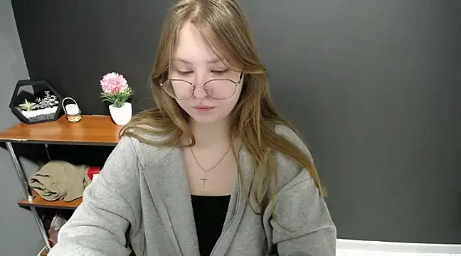Snapshot of lady_minx chatting on February 18, 2025, 7:32 am lady minx online show from February 18, 2025, 7:32 am