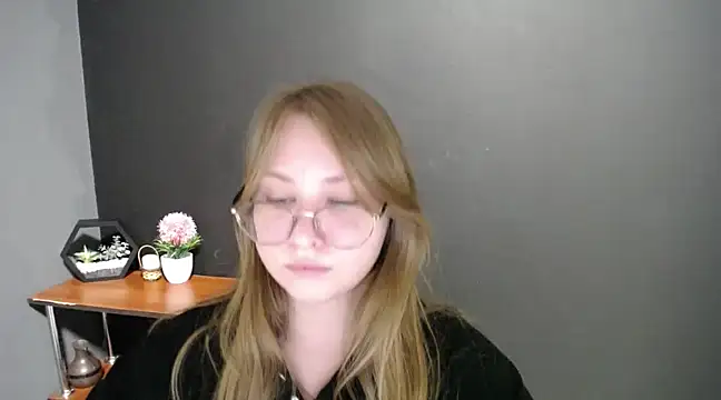 Snapshot of lady_minx chatting on February 24, 2025, 10:26 am lady minx online show from February 24, 2025, 10:26 am