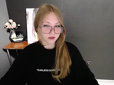 Snapshot of lady_minx chatting on October 13, 2025, 6:46 am lady minx online show from October 13, 2025, 6:46 am