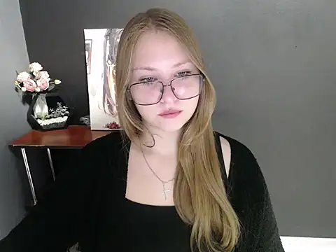 Snapshot of lady_minx chatting on October 21, 2025, 6:25 am lady minx online show from October 21, 2025, 6:25 am