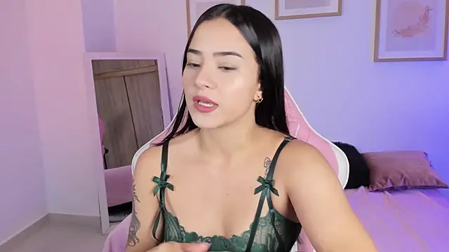 Veronica isaza   online show from November 20, 2025, 12:38 pm