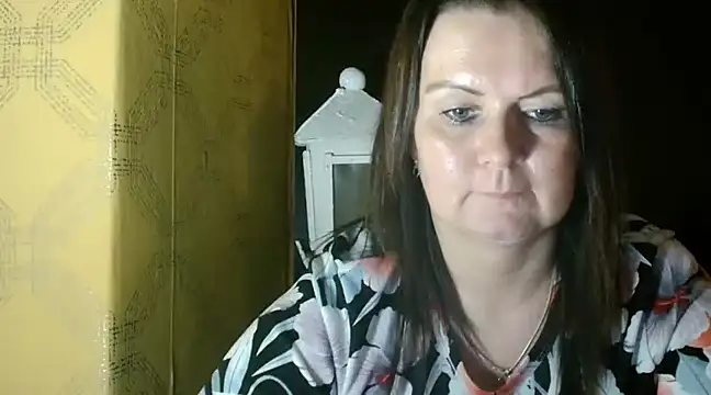 DoreenLips online show from December 3, 2024, 7:11 pm