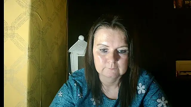 DoreenLips online show from December 4, 2024, 7:12 pm