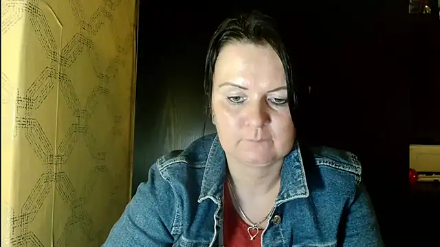 DoreenLips online show from January 30, 2025, 4:24 pm