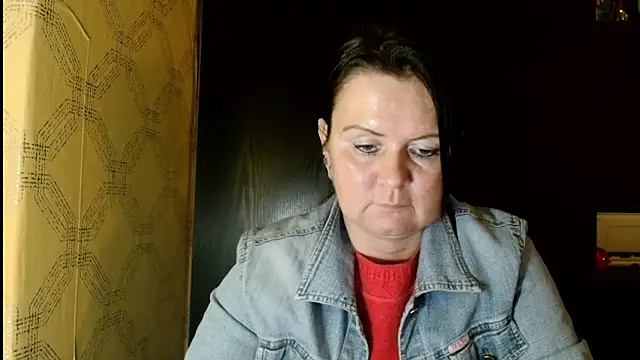 DoreenLips online show from January 31, 2025, 4:17 pm