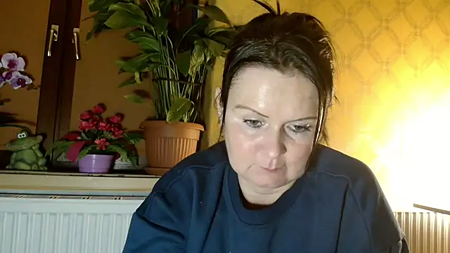 DoreenLips online show from February 12, 2025, 7:13 pm