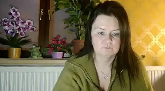 DoreenLips online show from February 13, 2025, 4:07 pm