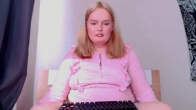 rozzhaos8 online show from June 14, 2026, 5:42 am