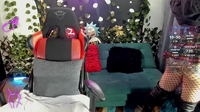 cocochanell6666 online show from November 25, 2025, 8:03 am