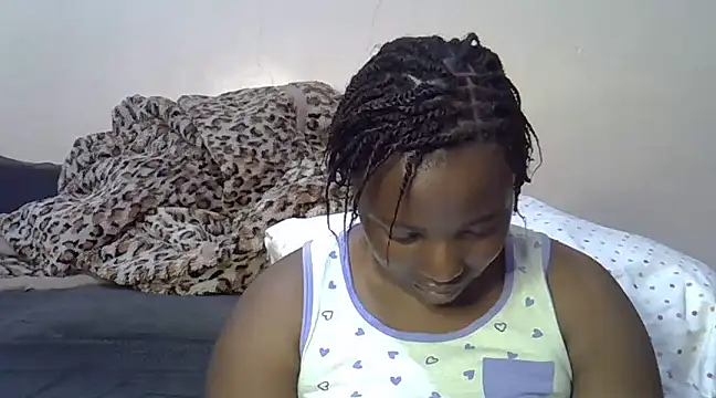 sweet gal01 online show from January 17, 2025, 8:44 pm