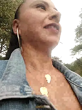 andreu mature online show from February 19, 2026, 9:22 pm