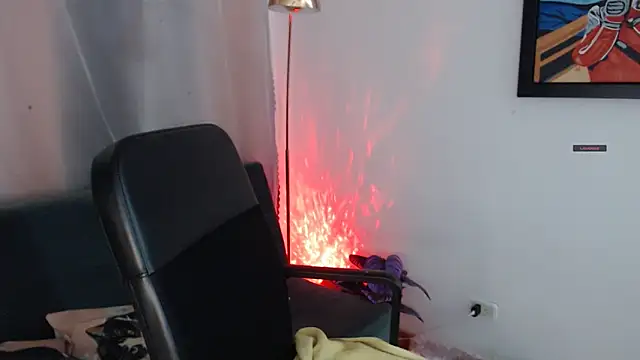 Snapshot of Suzanne_abbey chatting on February 21, 2026, 12:55 am Suzanne abbey online show from February 21, 2026, 12:55 am